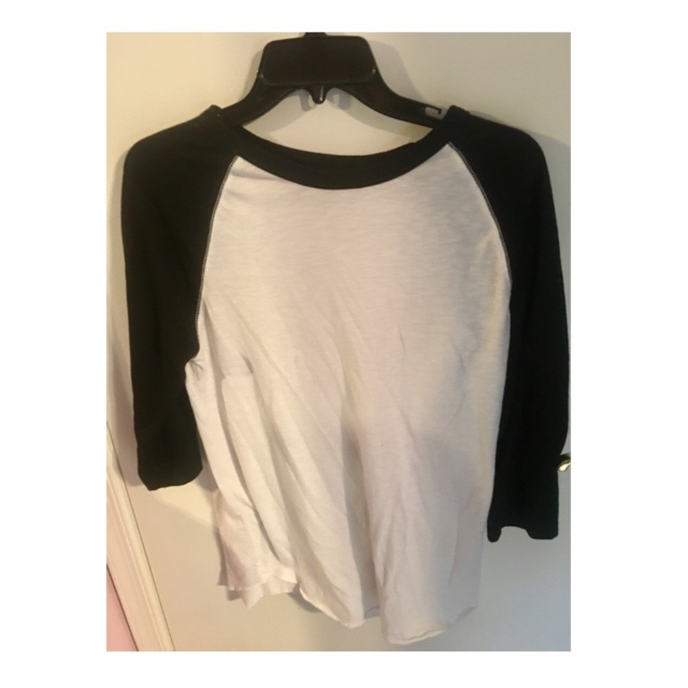 Baseball tee
